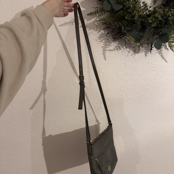 Kate Spade Heather Gray Pebbled Leather Gusset Jackson Crossbody Purse - Picture 9 of 15